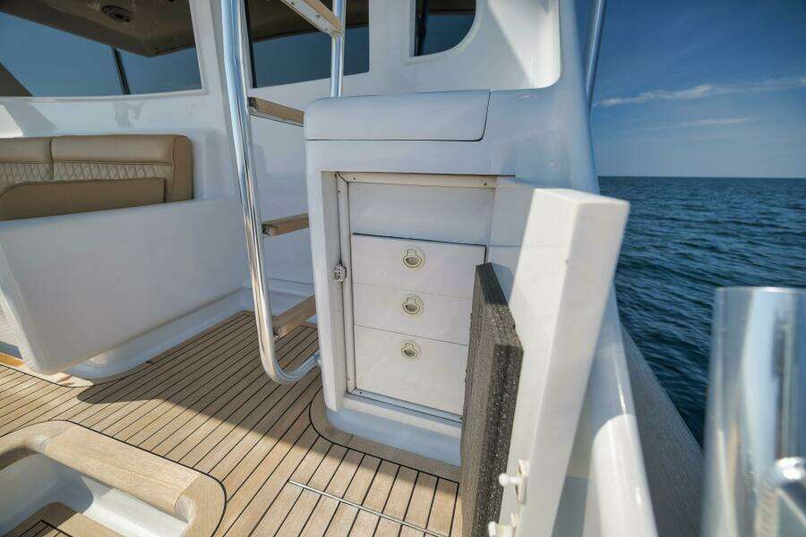 56ft Sunny Briggs Yacht For Sale