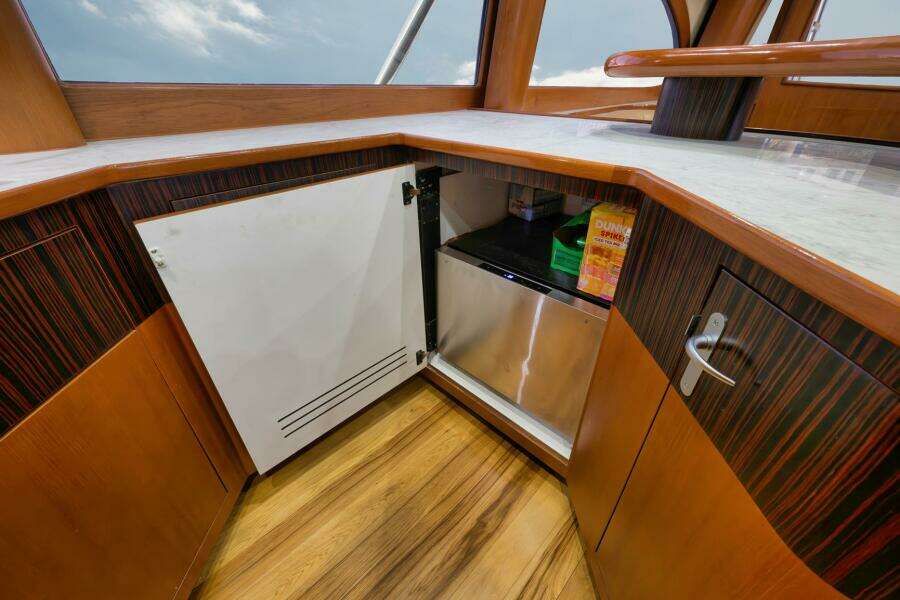 56ft Sunny Briggs Yacht For Sale