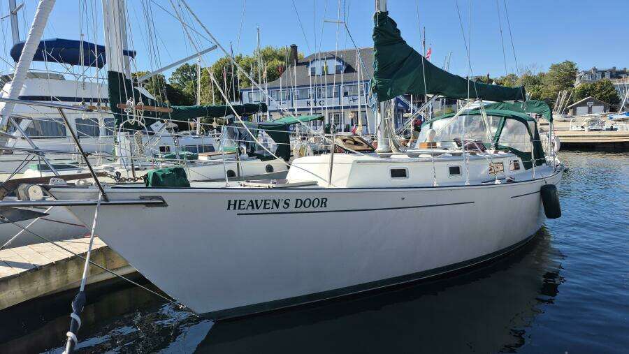 Heaven s Door 35ft Niagara Yacht For Sale