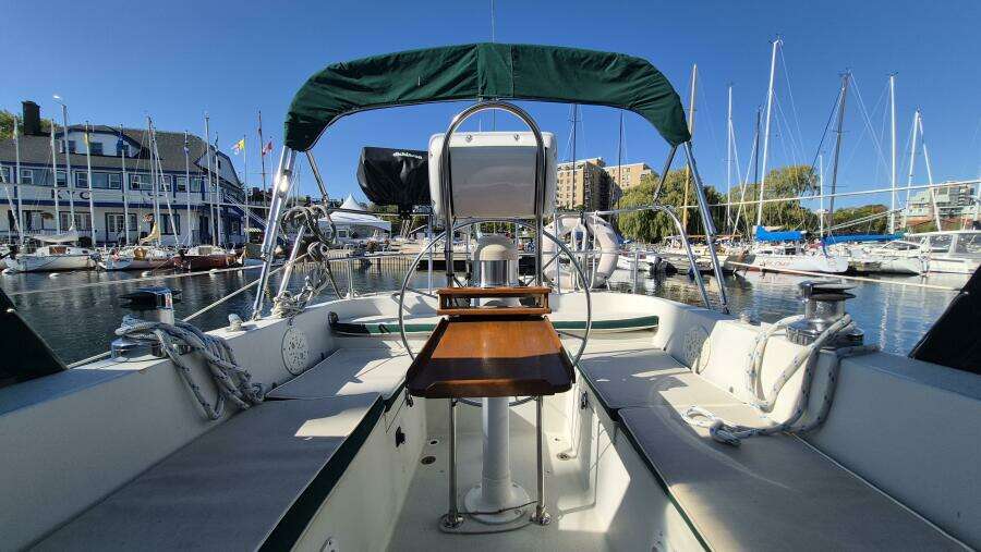 Heaven s Door 35ft Niagara Yacht For Sale