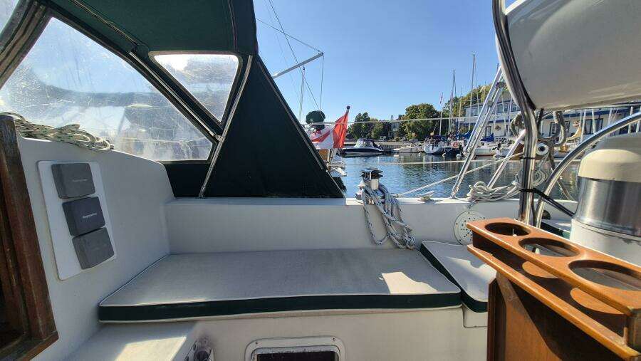 Heaven s Door 35ft Niagara Yacht For Sale