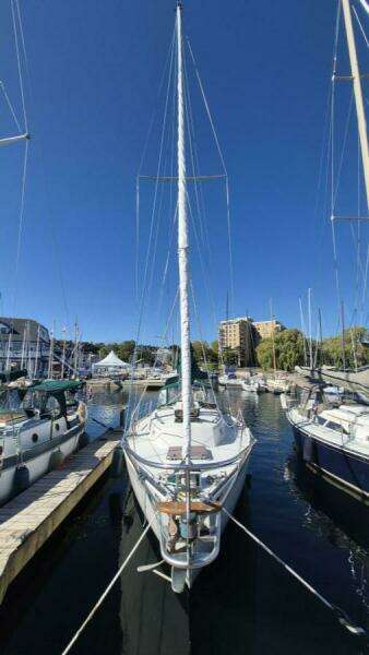 Heaven s Door 35ft Niagara Yacht For Sale