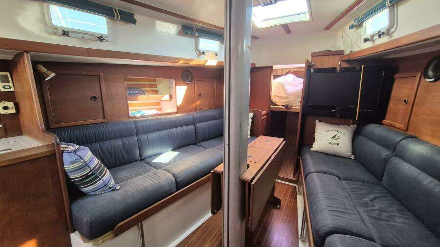 Heaven s Door 35ft Niagara Yacht For Sale