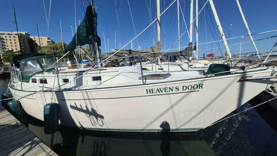 Heaven s Door 35ft Niagara Yacht For Sale