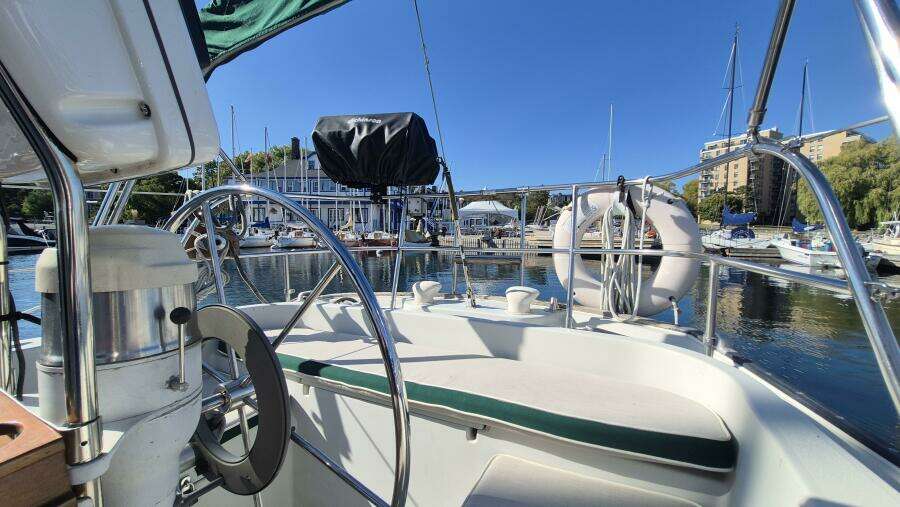 Heaven s Door 35ft Niagara Yacht For Sale