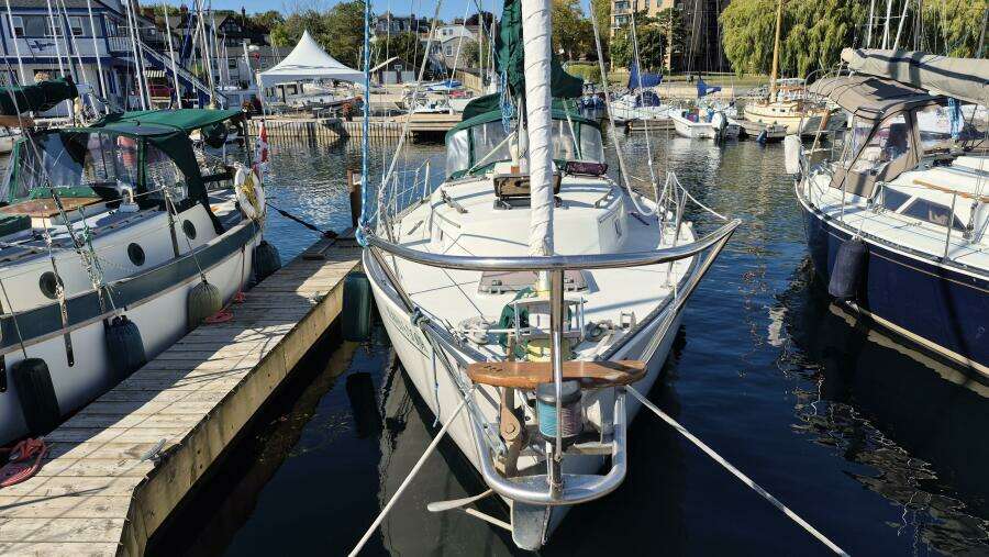 Heaven s Door 35ft Niagara Yacht For Sale