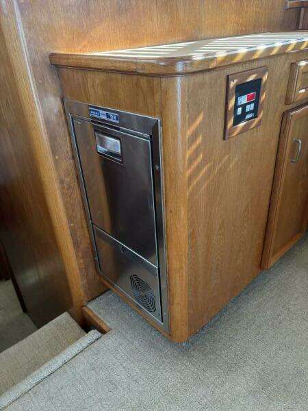 Monkey Business 37ft Egg Harbor Yacht For Sale