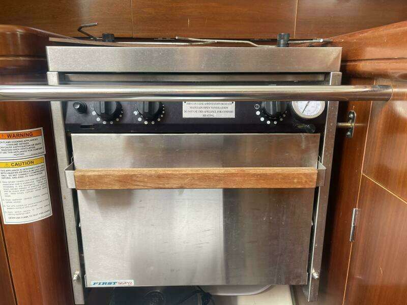 Valkyrie 32ft Beneteau Yacht For Sale