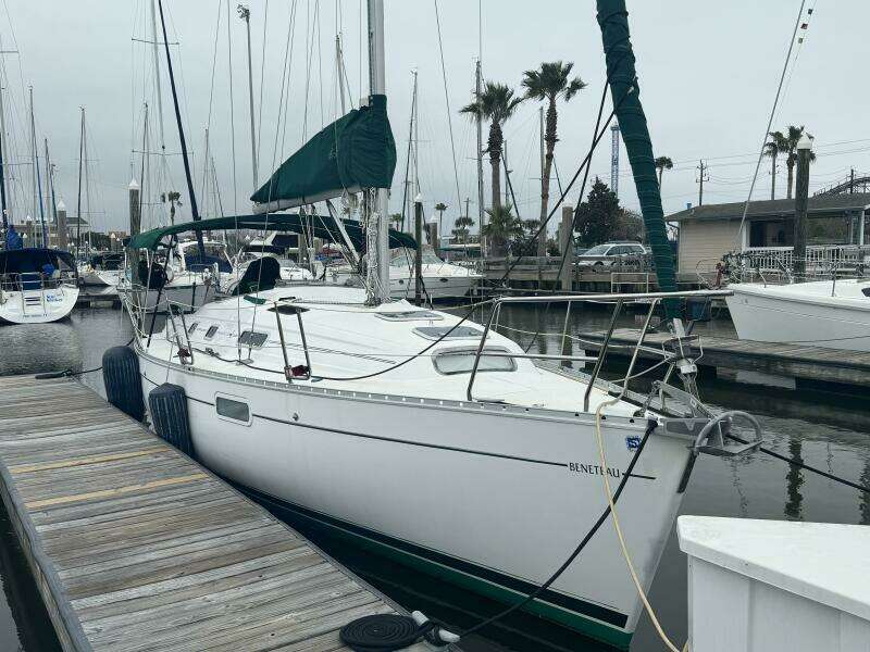 Valkyrie 32ft Beneteau Yacht For Sale