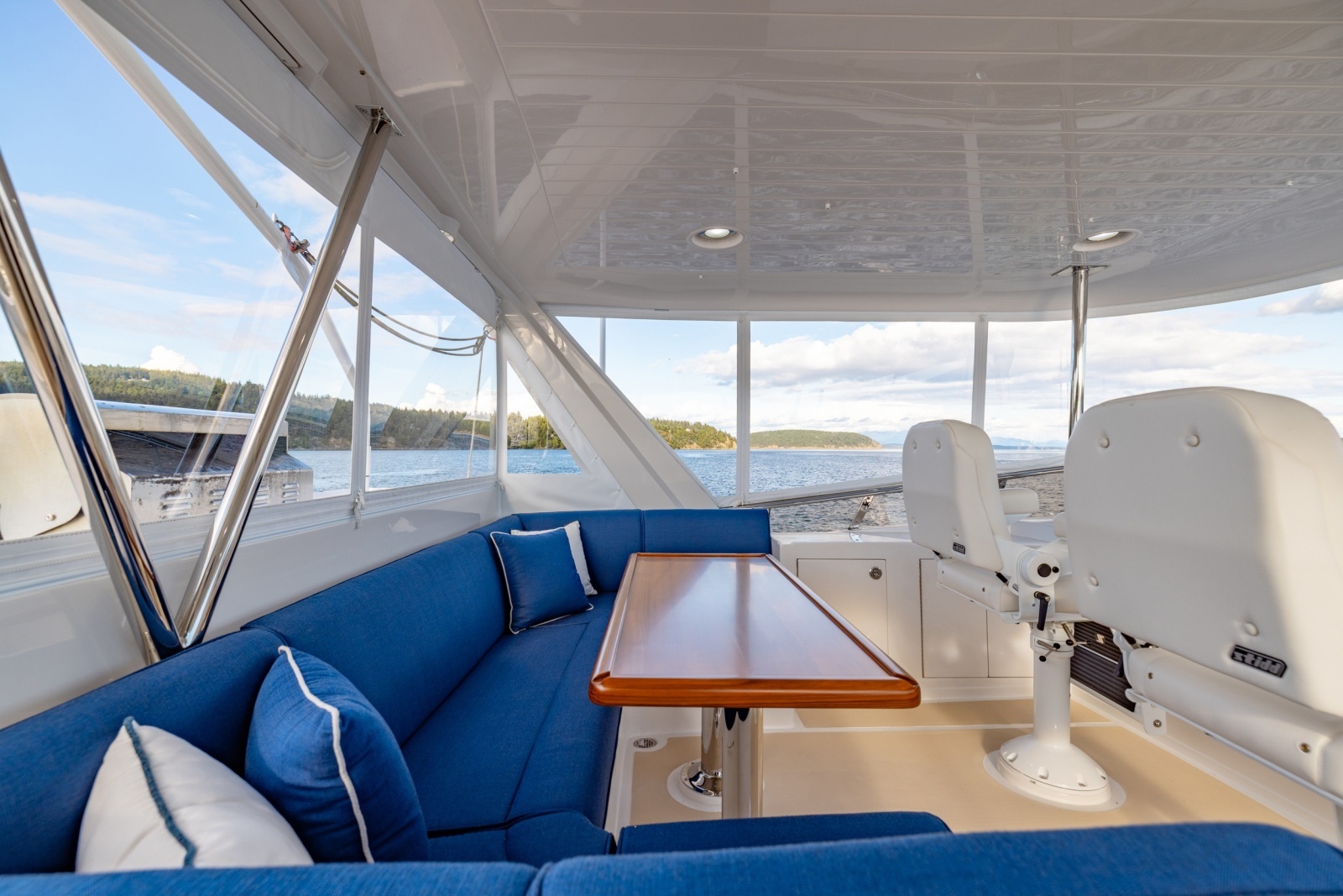 2023 Offshore Yachts ELV