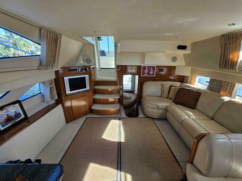Aloha Spirit 41ft Carver Yacht For Sale