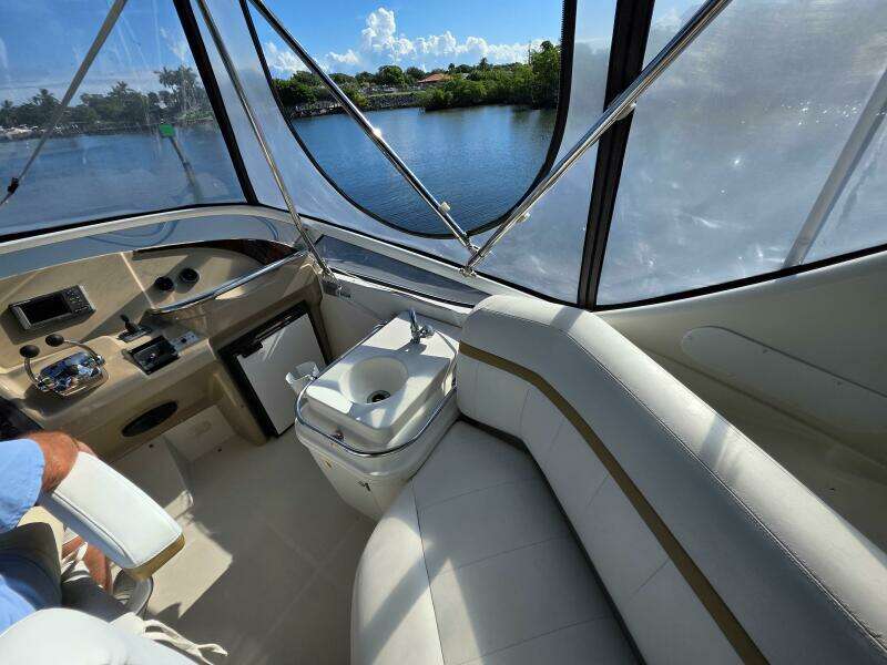 Aloha Spirit 41ft Carver Yacht For Sale