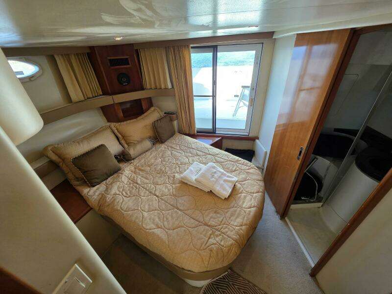 Aloha Spirit 41ft Carver Yacht For Sale