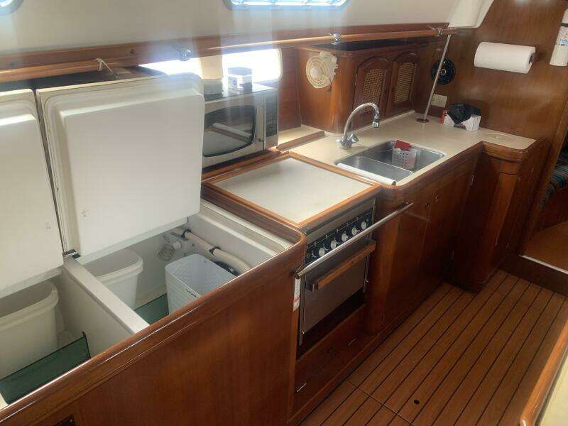 XTC 46ft Beneteau Yacht For Sale