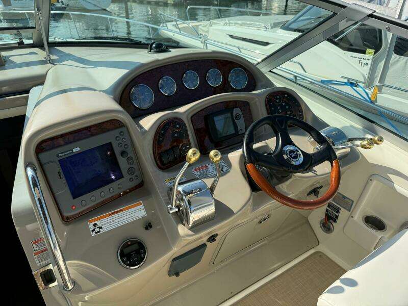 34ft Sea Ray Yacht For Sale