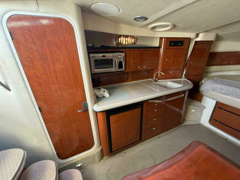 34ft Sea Ray Yacht For Sale