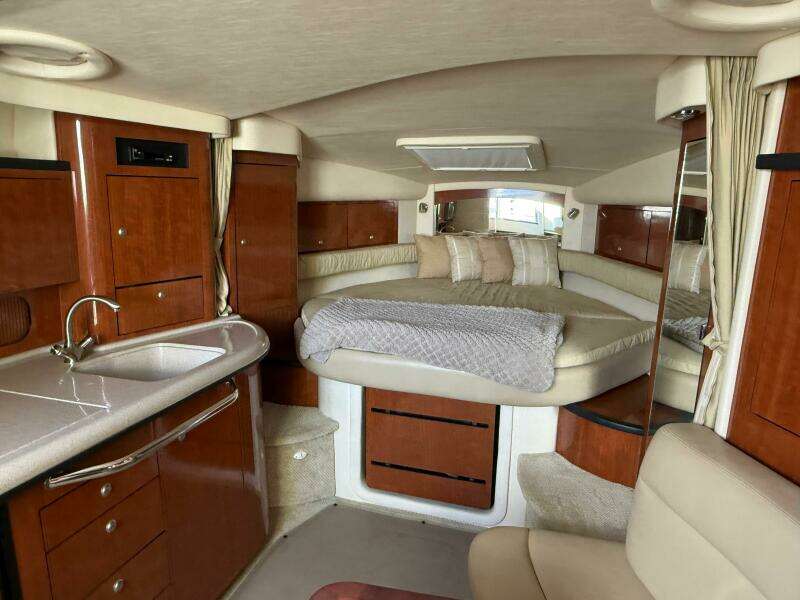 34ft Sea Ray Yacht For Sale