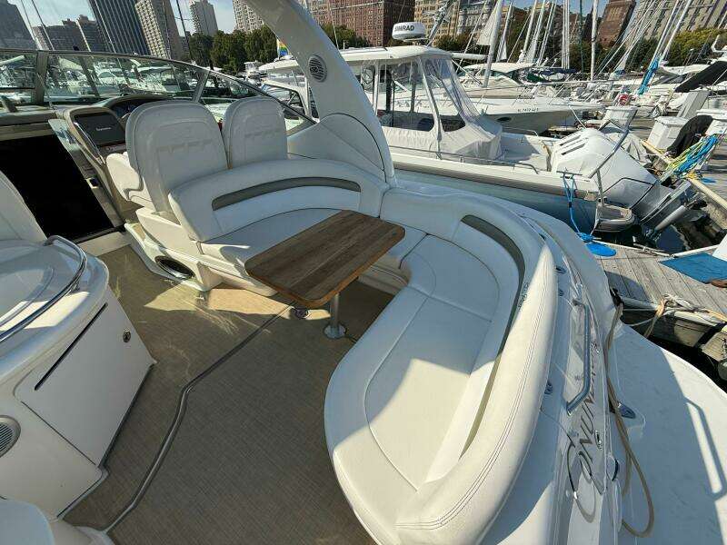 34ft Sea Ray Yacht For Sale