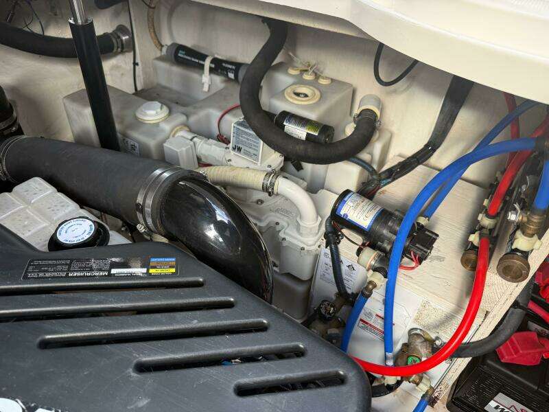 Conundrum 34ft Sea Ray Yacht For Sale