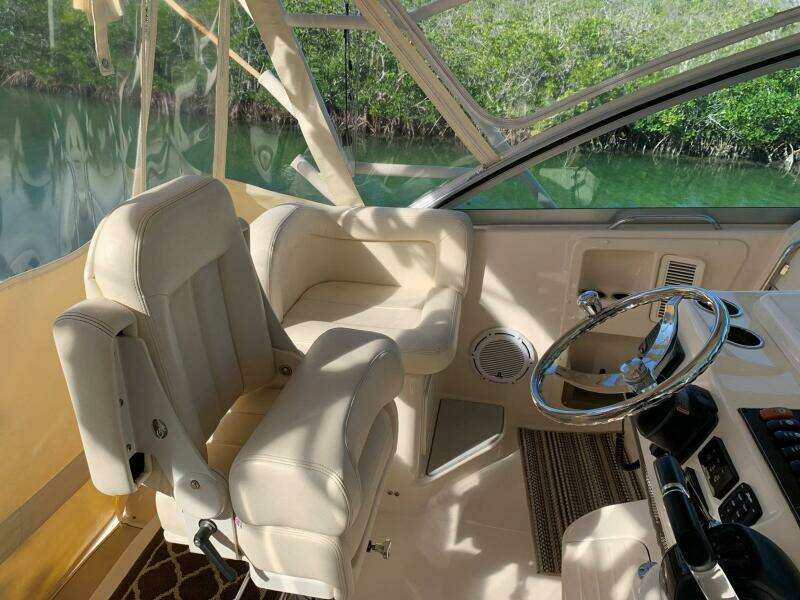 37ft Grady White Yacht For Sale