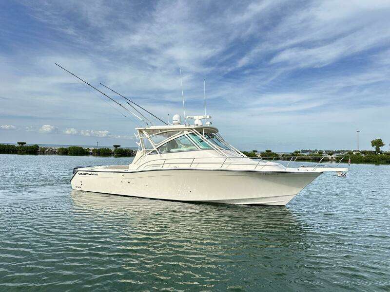 37ft Grady White Yacht For Sale