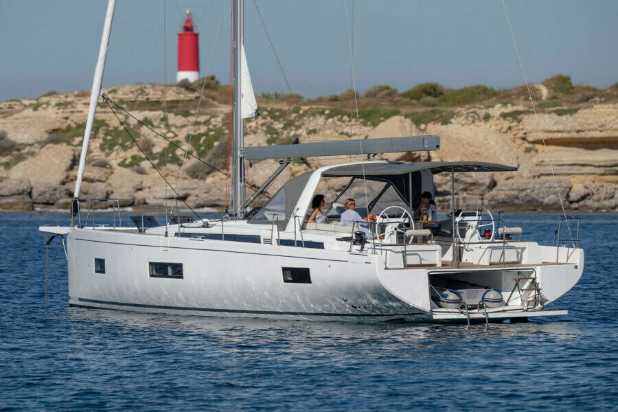 Oceanis Yacht 54