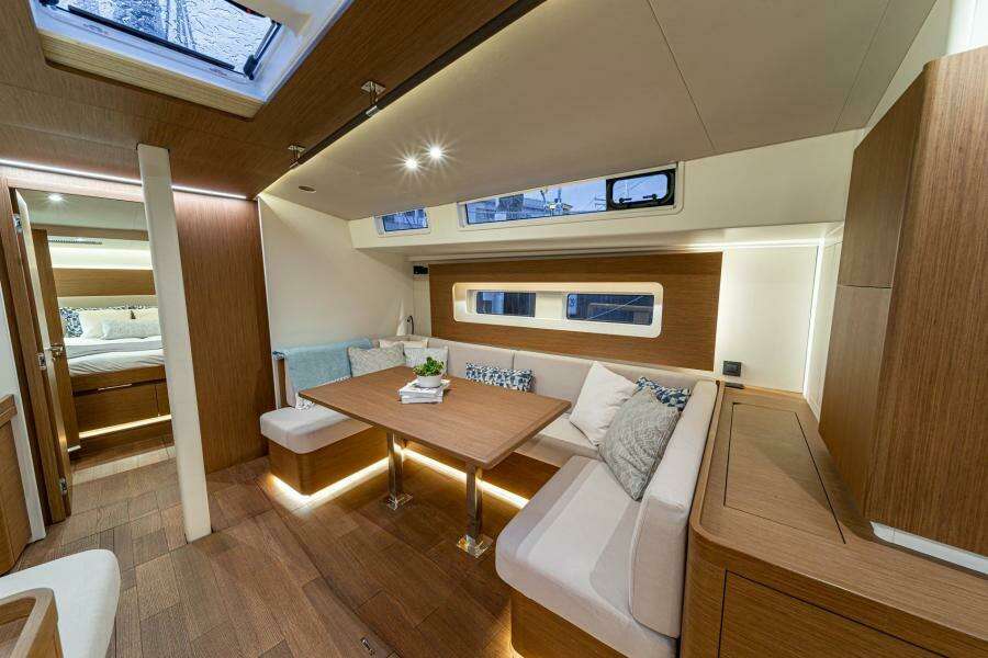 Oceanis Yacht 54