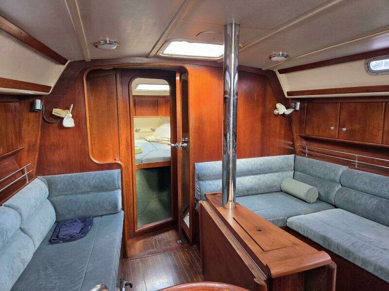 Juels 38ft Moody Yacht For Sale Juels 38ft Moody Yacht For Sale