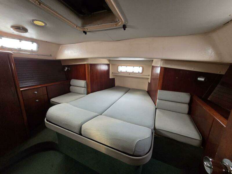 Juels 38ft Moody Yacht For Sale