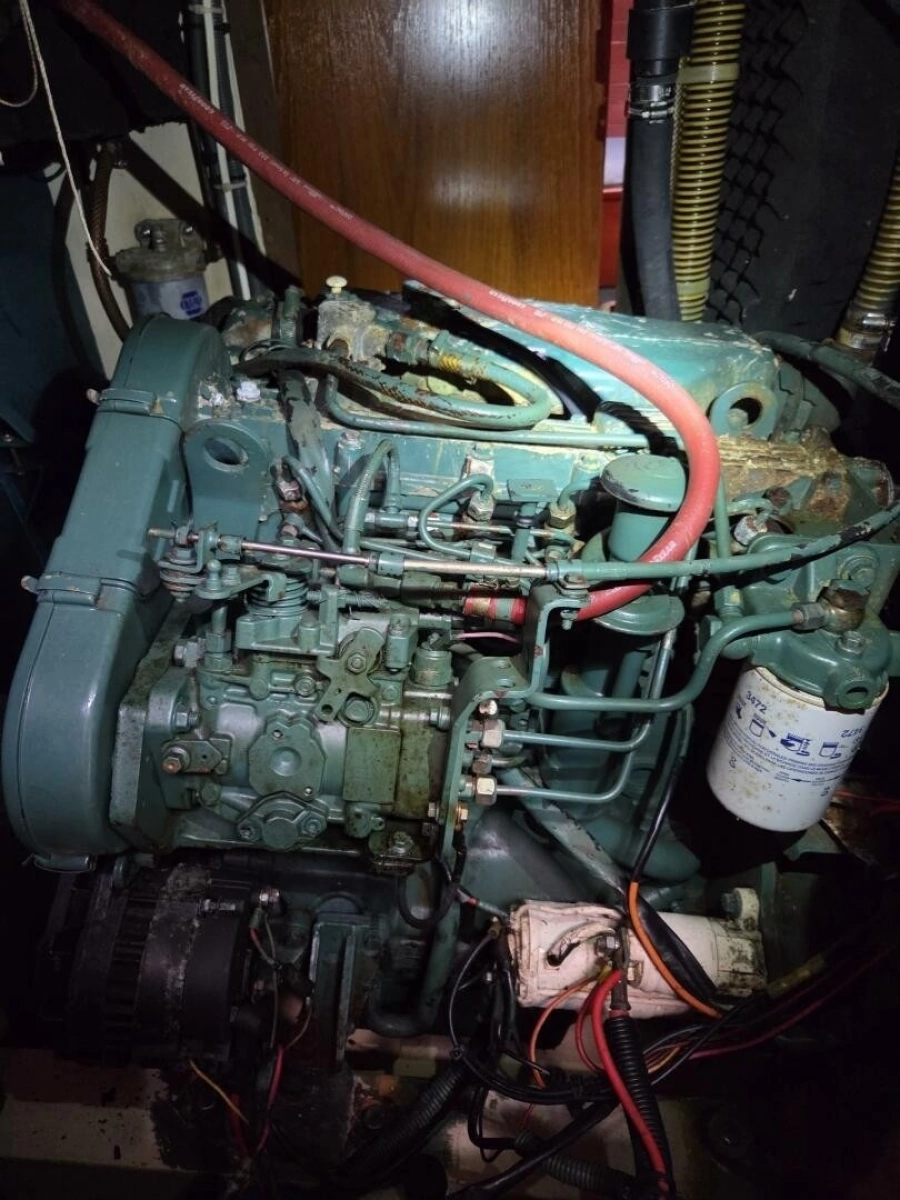 1995 Moody 38