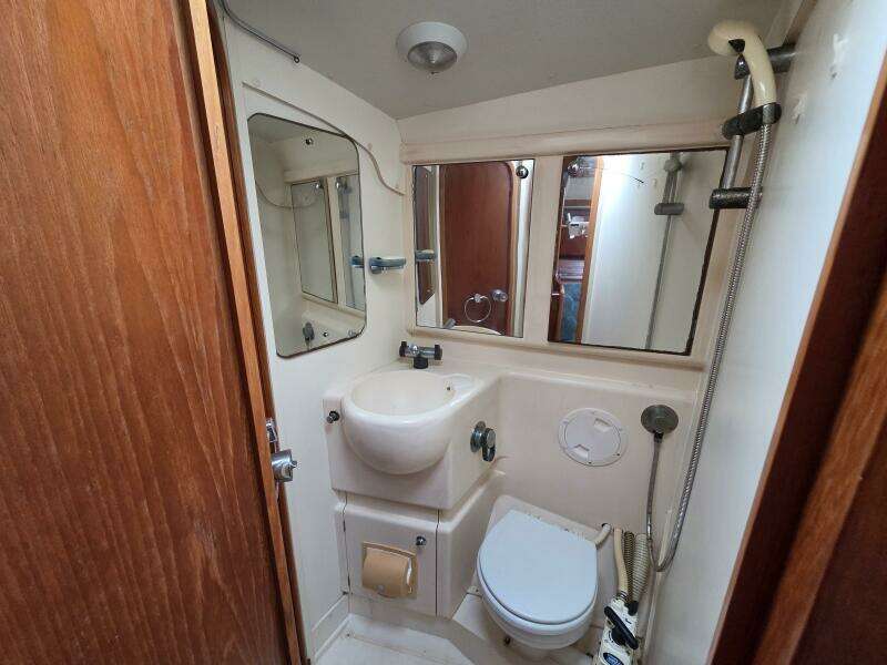 Juels 38ft Moody Yacht For Sale