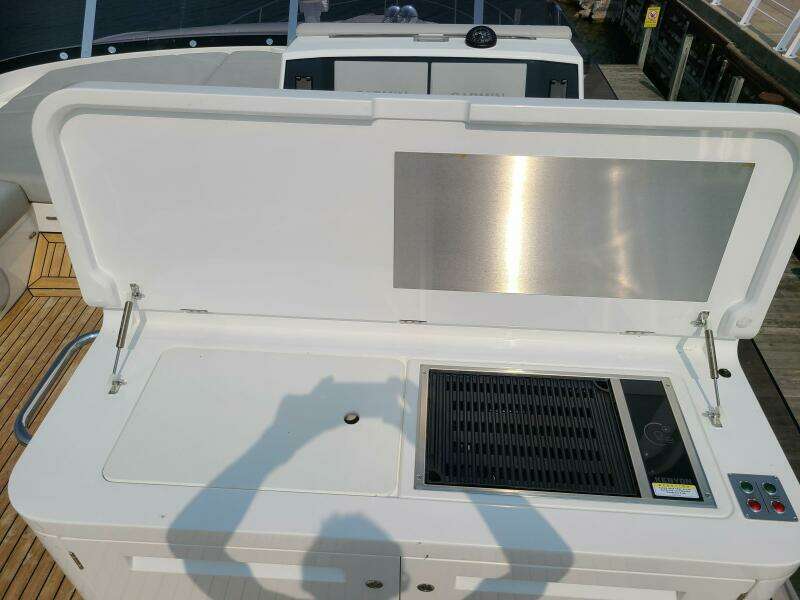 68ft Sunseeker Yacht For Sale
