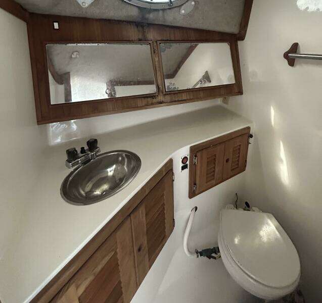 28ft Carolina Classic Yacht For Sale