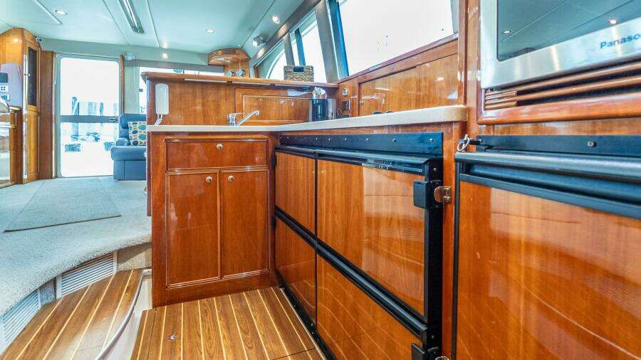 Chillax 51ft Riviera Yacht For Sale