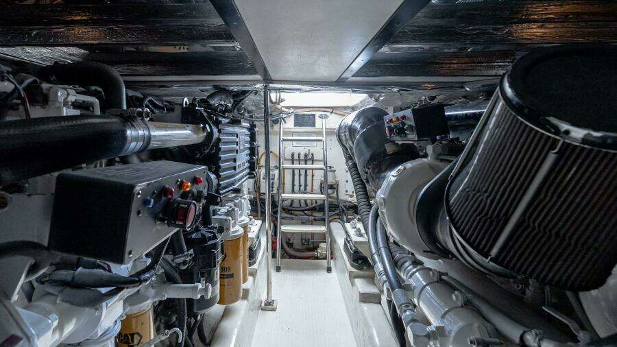 Chillax 51ft Riviera Yacht For Sale