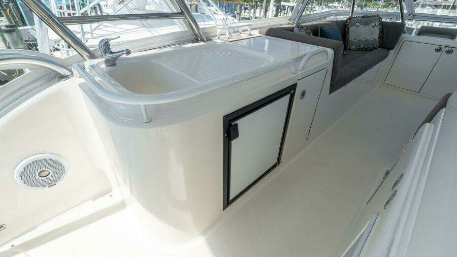 Chillax 51ft Riviera Yacht For Sale