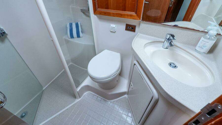 Chillax 51ft Riviera Yacht For Sale