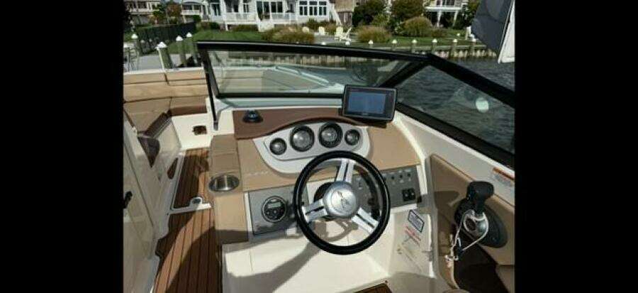 27ft Sea Ray Yacht For Sale
