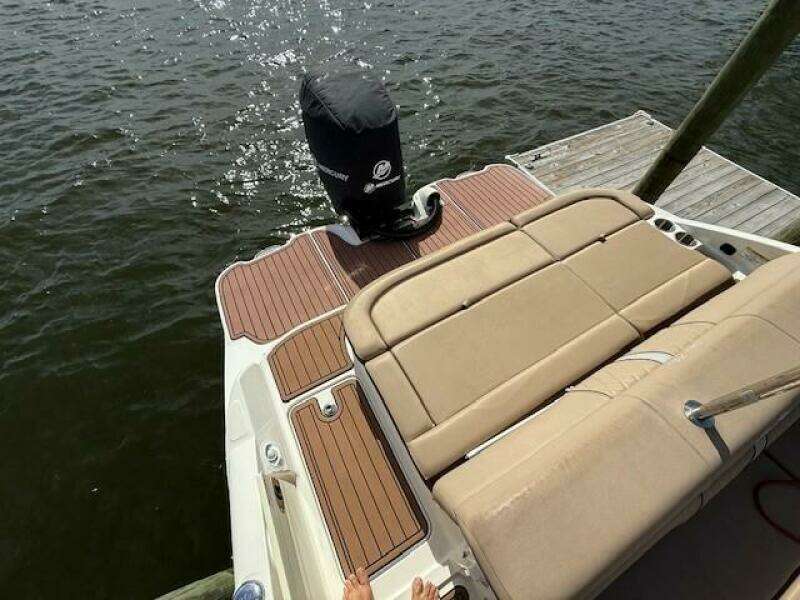 27ft Sea Ray Yacht For Sale