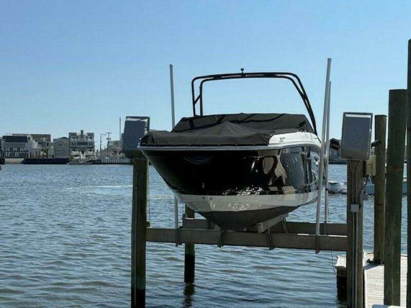 27ft Sea Ray Yacht For Sale