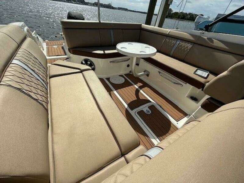 27ft Sea Ray Yacht For Sale