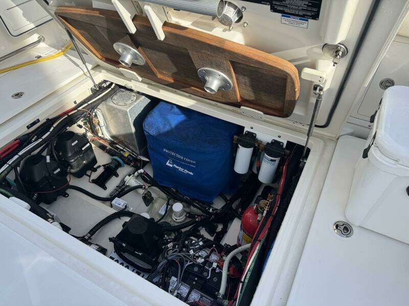 37ft Boston Whaler Yacht For Sale