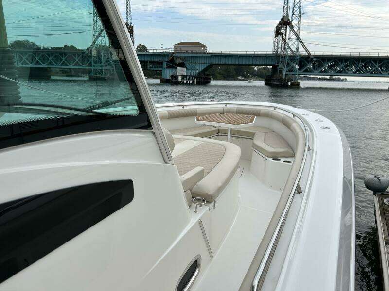 37ft Boston Whaler Yacht For Sale