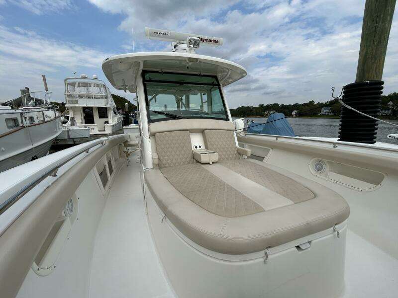 37ft Boston Whaler Yacht For Sale