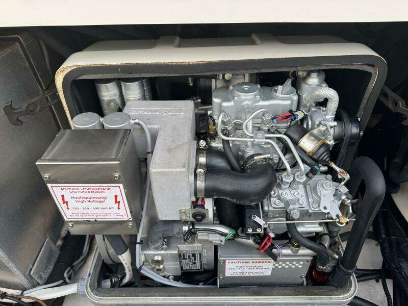 37ft Boston Whaler Yacht For Sale