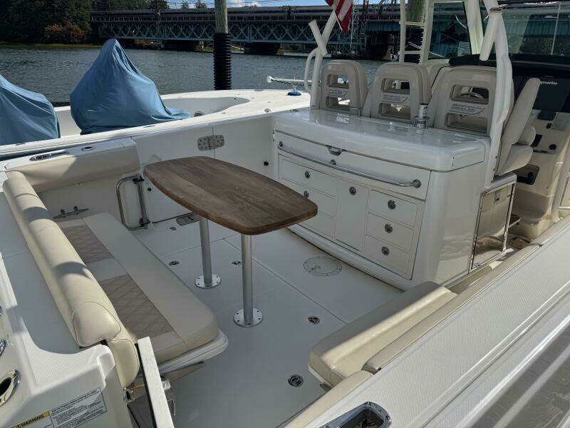 37ft Boston Whaler Yacht For Sale