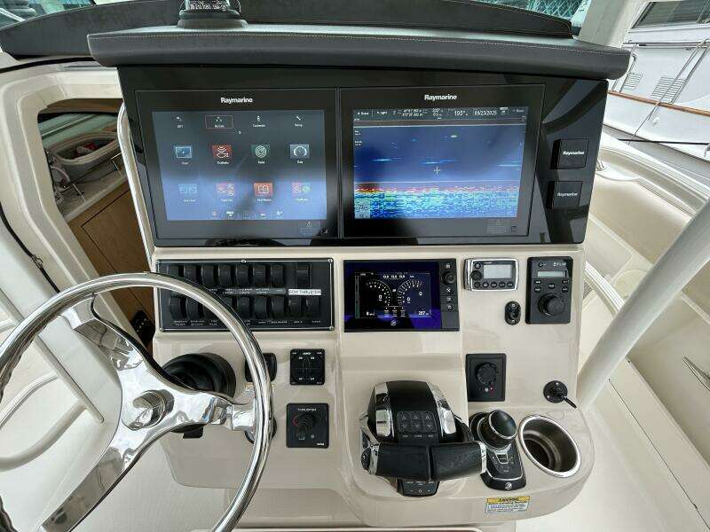 37ft Boston Whaler Yacht For Sale