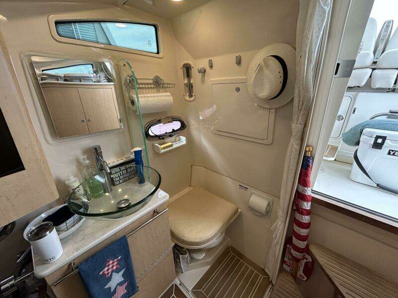 37ft Boston Whaler Yacht For Sale