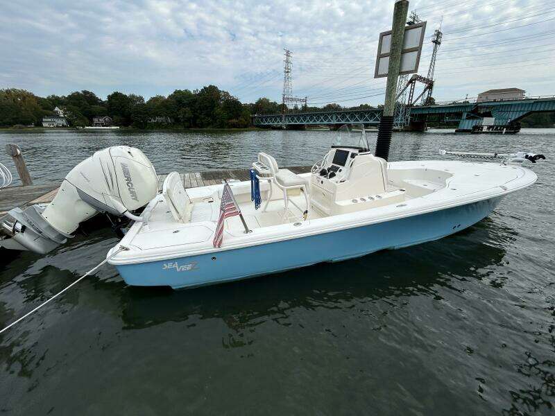 27ft SeaVee Yacht For Sale