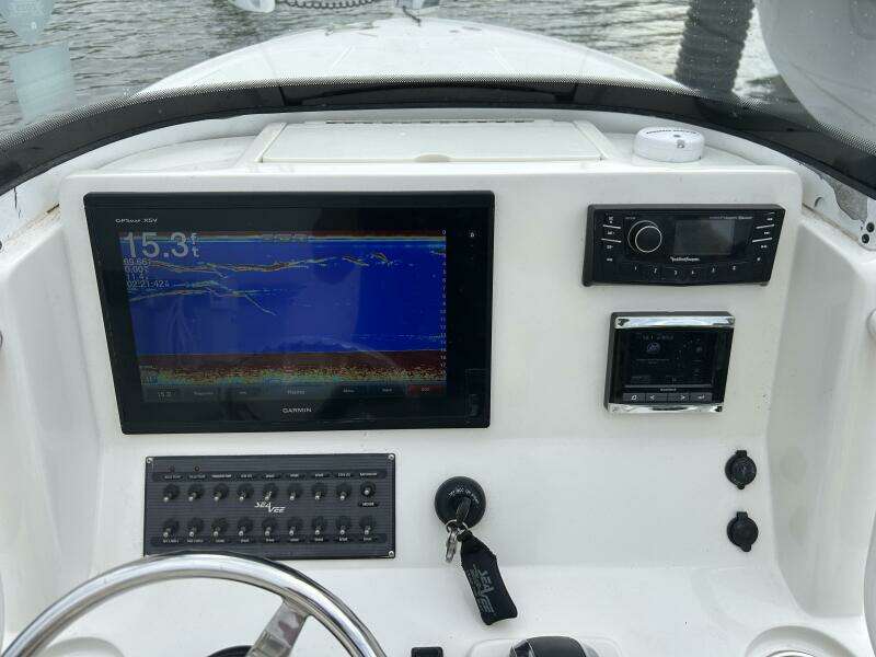 27ft SeaVee Yacht For Sale